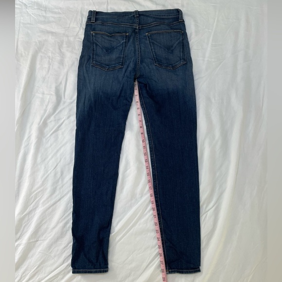 Hudson // Natalie Midrise Super Skinny // Size 29 // Generous Fit - Picture 9 of 11